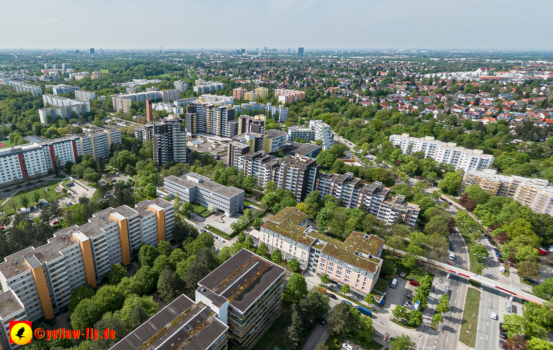09.05.2023 - Marx-zentrum mit Karl-Marx-Ring 52-62 und 53-57 in Neuperlach